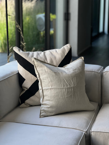 Soline Throw Cover